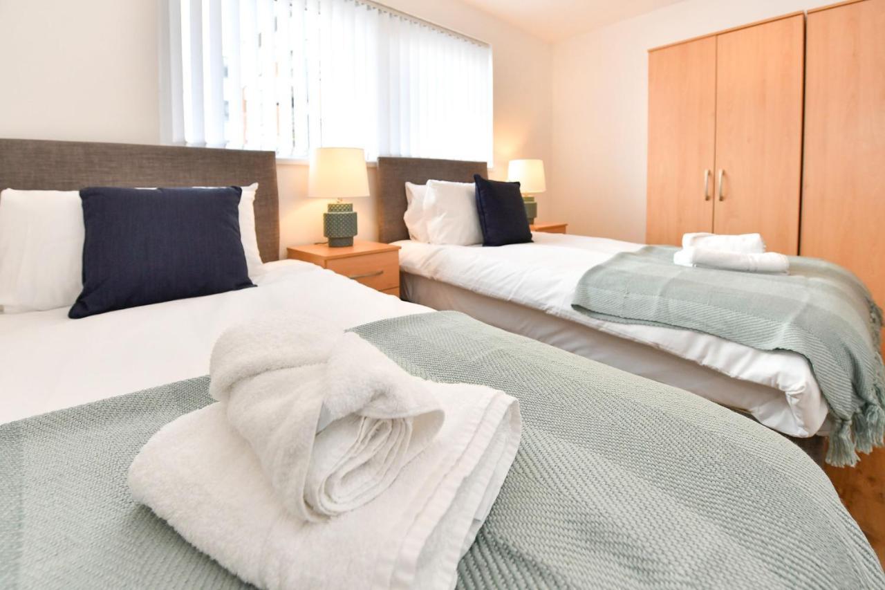 Just Stay Wales - Meridian Wharf, Marina View - 2 Bed Apartment 스완지 외부 사진